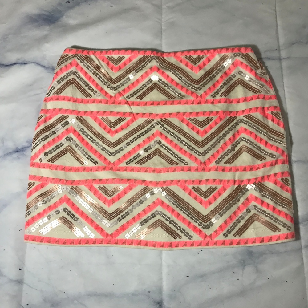 Express Cream & Pink Chevron Sequin Mini Skirt - Picture 8 of 8